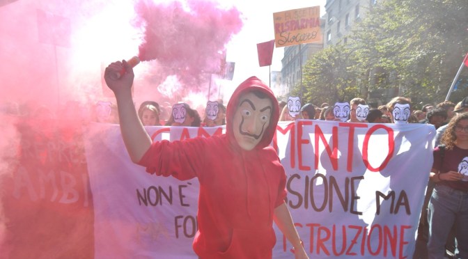 Repressione non ci ferma, sit-in dei licei a Roma. Studenti Osa, serve fronte democratico contro libertà a rischio